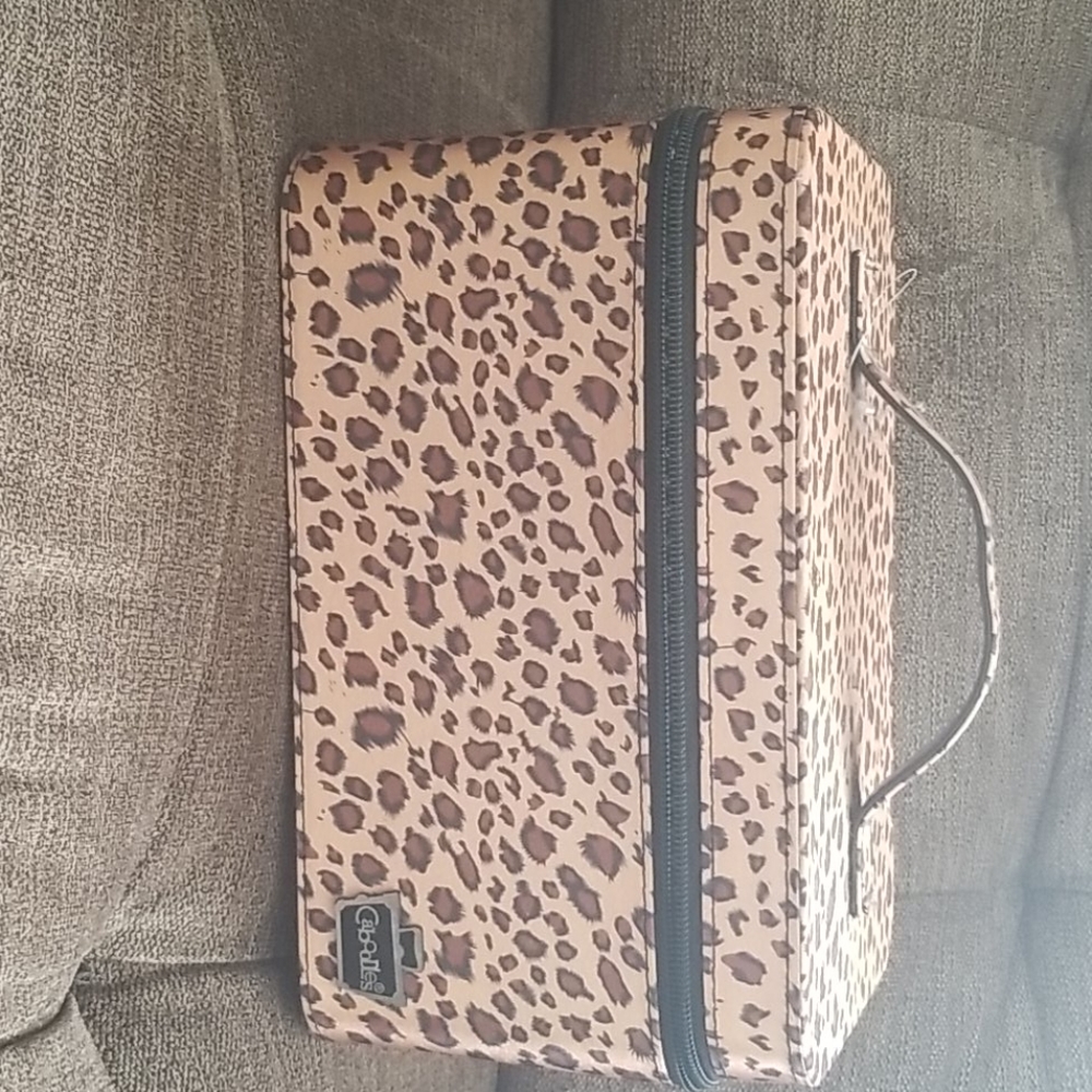 Caboodles zipper container